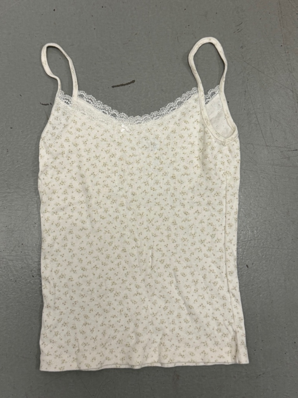 Brandy Melville Lace Floral Tank Top - Picture 2 of 3